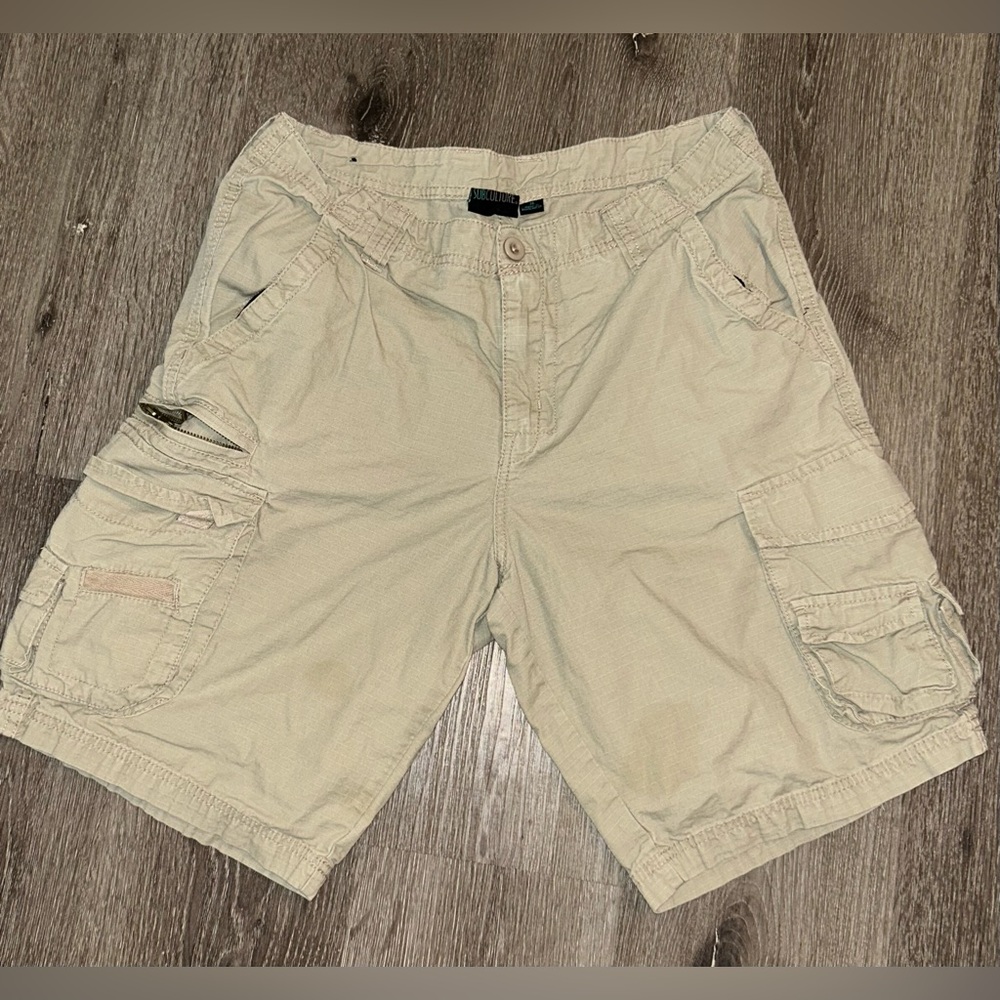 Men's Tan Cargo Shorts with Utility Pockets